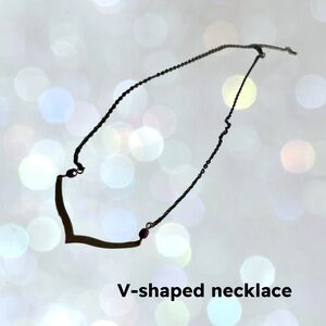 🇨🇦👍*VGUC* UNKNOWN | 20 cm | Delicate V-Shaped chevron & purple beads necklace